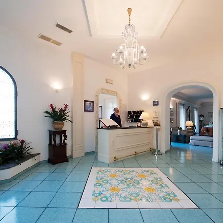 Hotel Aurora-3