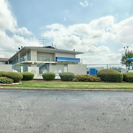Skyline Inn-2