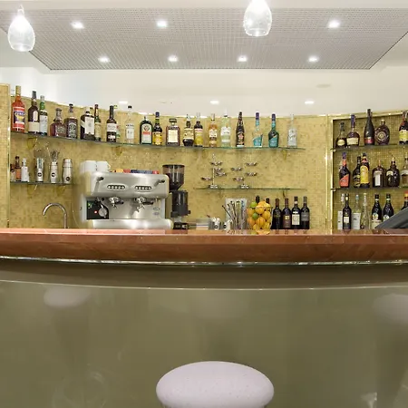 Club House Hotel-3