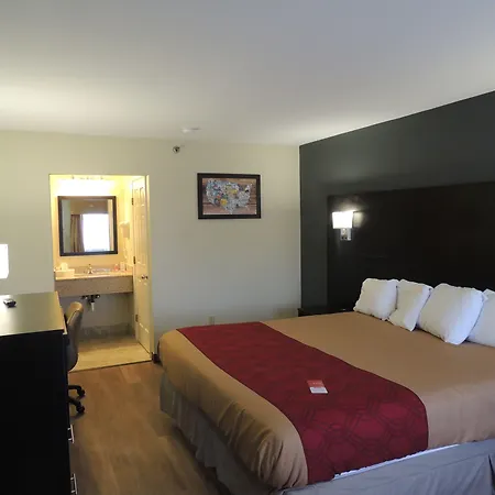 Econo Lodge Freeport - Brunswick Area-2