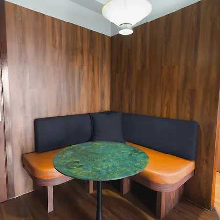 Estanplaza Funchal Faria Lima-2