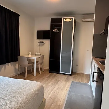 Aramis Studio Hotel-3