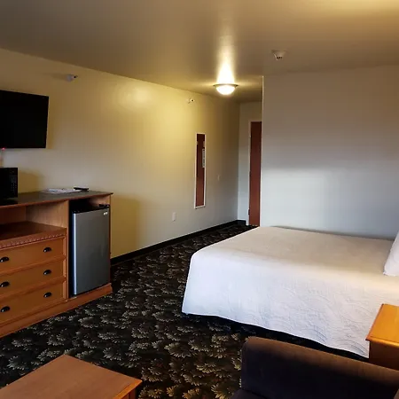 Grand View Inn & Suites-2