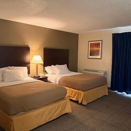 Clinton Inn & Suites-3