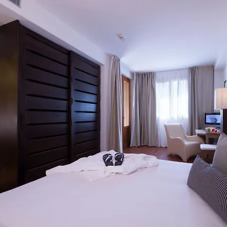 Cdh Hotel Radda-2