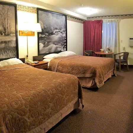 Super 8 By Wyndham Laramie-2