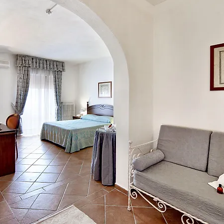 Colonna Palace Hotel Mediterraneo-3