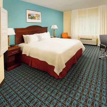 Fairfield Inn & Suites By Marriott Marshall-2