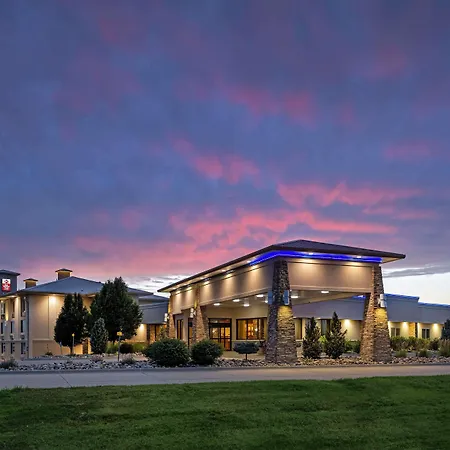Best Western Plus Mid Nebraska Inn & Suites-3