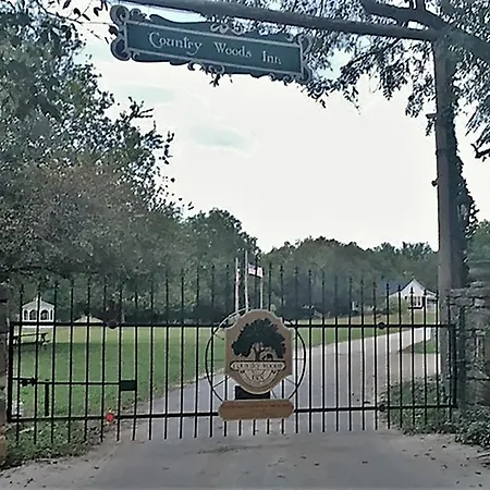 Country Woods Inn-3