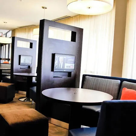 Courtyard By Marriott Salina-2
