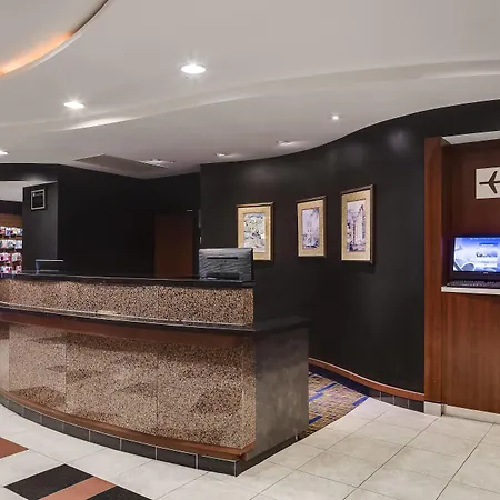 Courtyard By Marriott Columbia-3