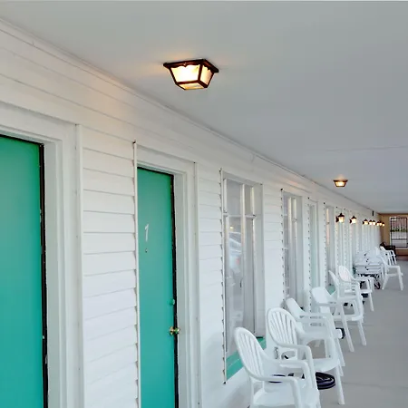 Town House Motel-2
