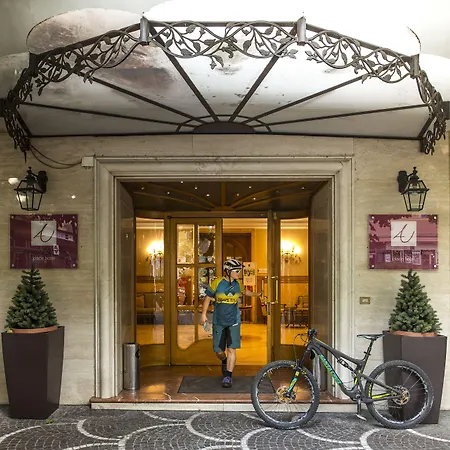 Ambasciatori Place Hotel-3