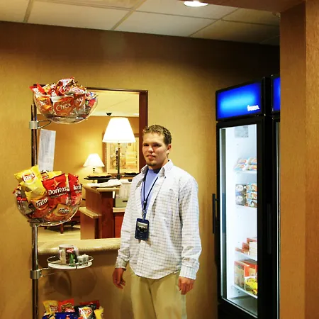 Hampton Inn & Suites Kingman-2