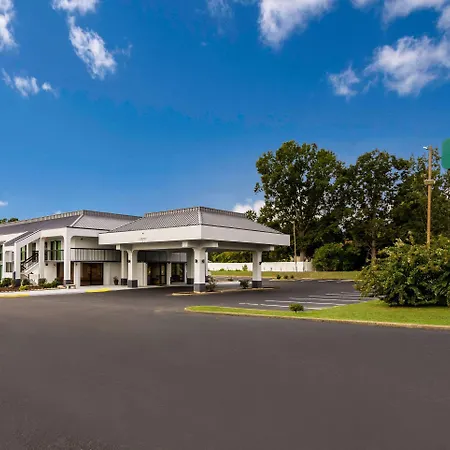 Quality Inn Emporia-2