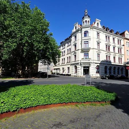 Frühlings-Hotel-2