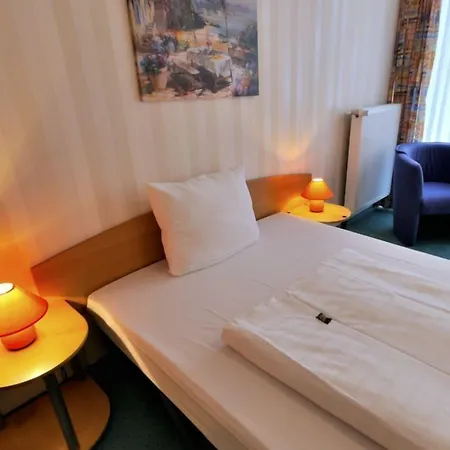 PANORAMA HOTEL in Neustadt an der Weinstraße-3