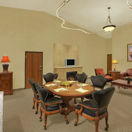 Rushmore Express & Suites-2