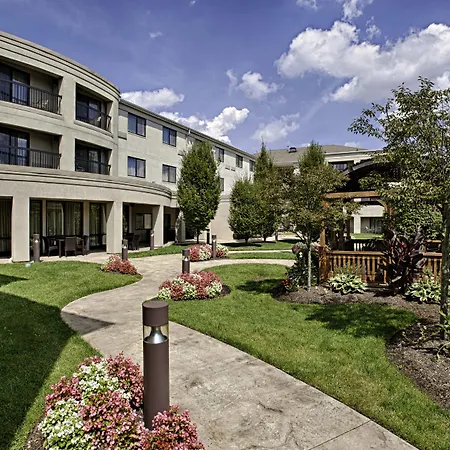 Courtyard Wall At Monmouth Shores Corporate Park-3