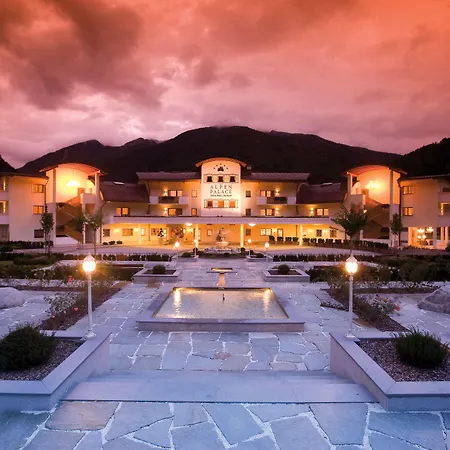 Alpenpalace Luxury Hideaway & Spa Retreat-2