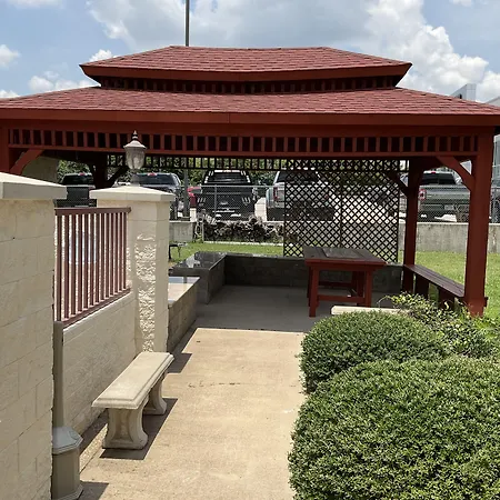Budget Host Inn And Suites Cameron-3