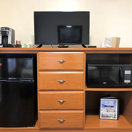 Blue Coast Inn & Suites-3