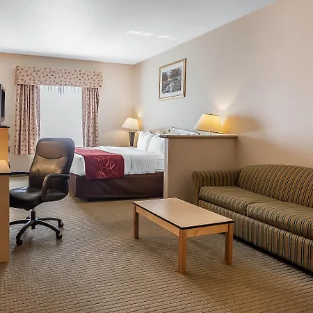 Comfort Inn & Suites Airport Convention Center-2