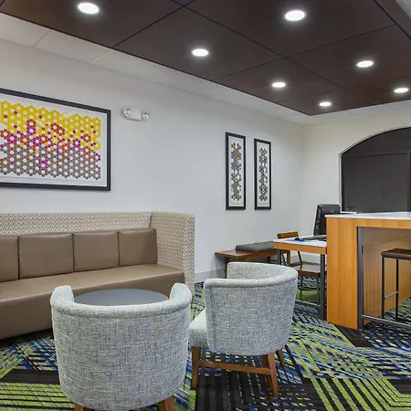 Holiday Inn Express & Suites Lebanon-Nashville Area By Ihg-2