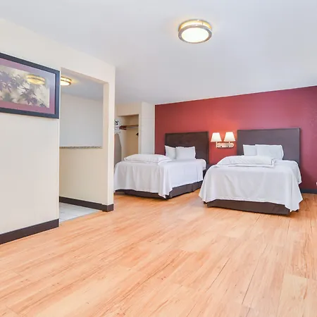 Red Roof Inn Plus+ & Suites Guilford-3