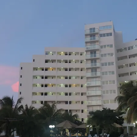 Hotel Calypso Cancun-3