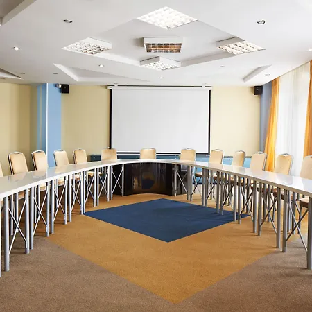 Victoria Hotel & Business Centre Minsk-3
