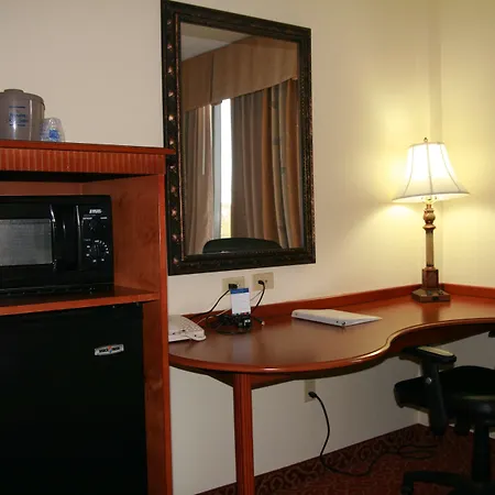Hampton Inn & Suites Mccomb-3