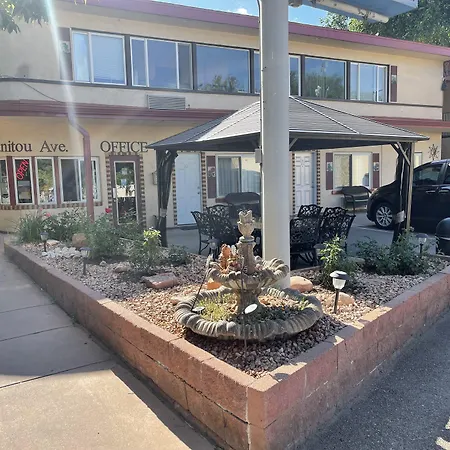 Pikes Peak Inn-2