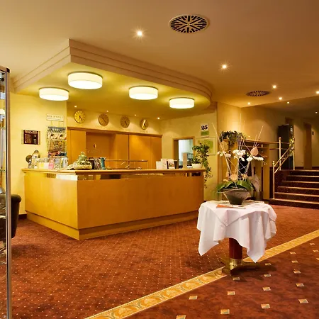 Erikson Hotel-2