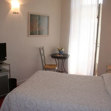 Hotel Les Cigales-2