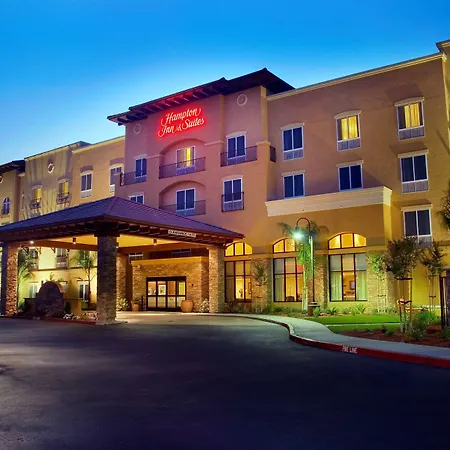 Hampton Inn & Suites Lodi-2