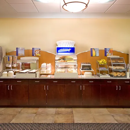 Holiday Inn Express & Suites Willcox-2