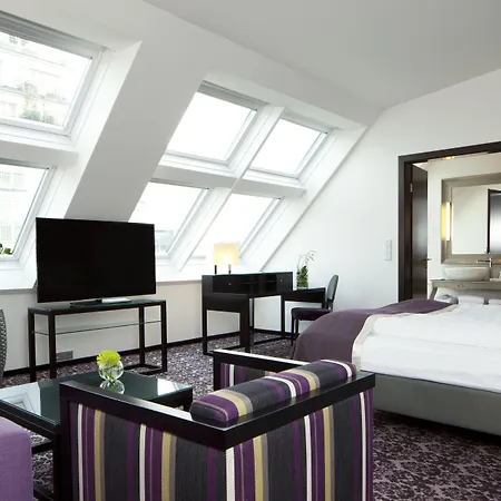Steigenberger Hotel Herrenhof-3