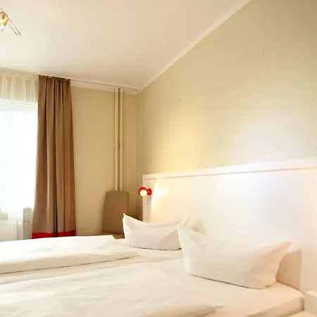 Hotel Ostseehalle Kiel by Premiere Classe-2