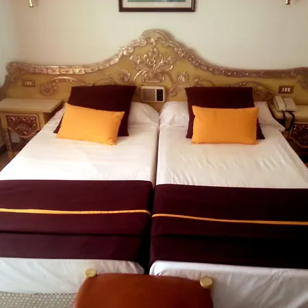 Hotel Hostal del Sol-3