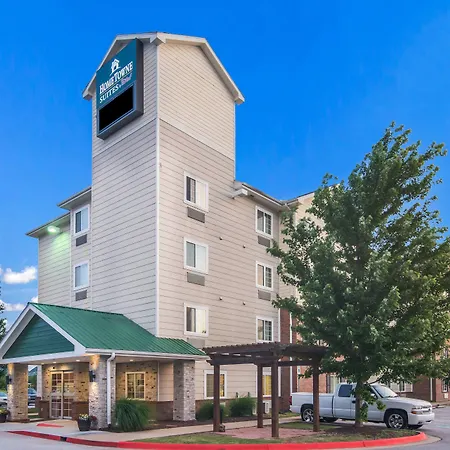Hometowne Studios & Suites By Red Roof Bentonville-3
