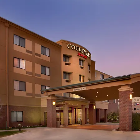 Courtyard By Marriott Denton-2