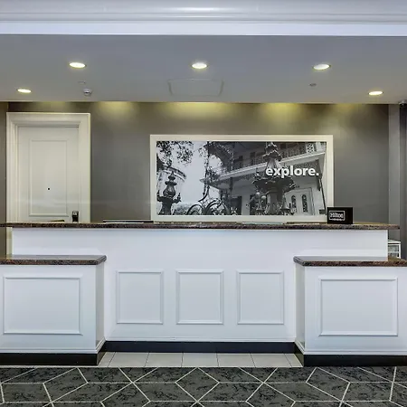 Hampton Inn & Suites Mobile - Downtown Historic District-2