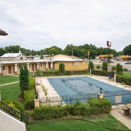 Woodridge Inn And Suites-2