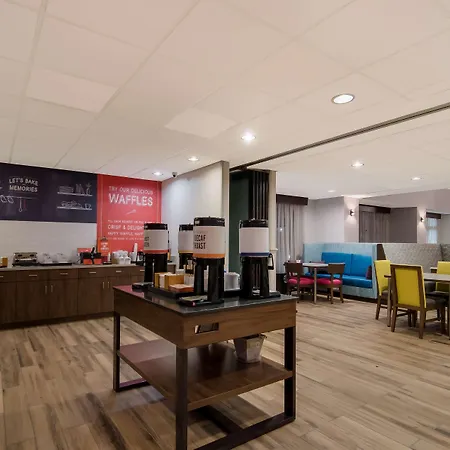 Hampton Inn Wilson Downtown-2