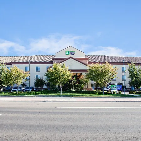 Holiday Inn Express & Suites Clovis Fresno Area By Ihg-3