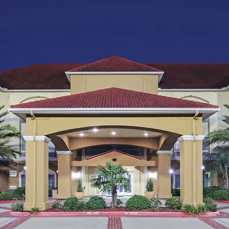 La Quinta By Wyndham Bay City-2
