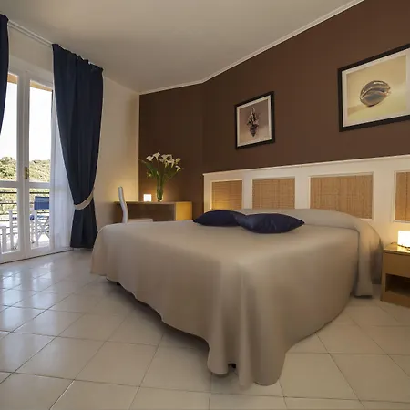 Hotel Desiree-3