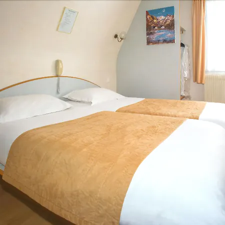 Hotel De Rosny-2